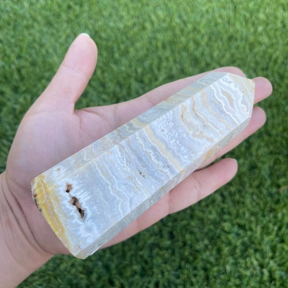 Banded Calcite Tower - Picture 9 of 10